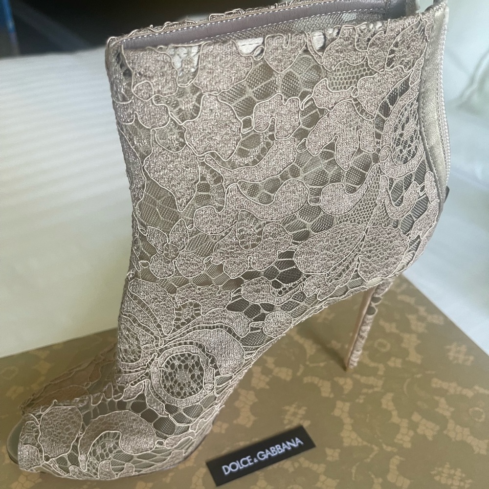 Dolce & Gabbana Floral Lace Booties (NWOT)